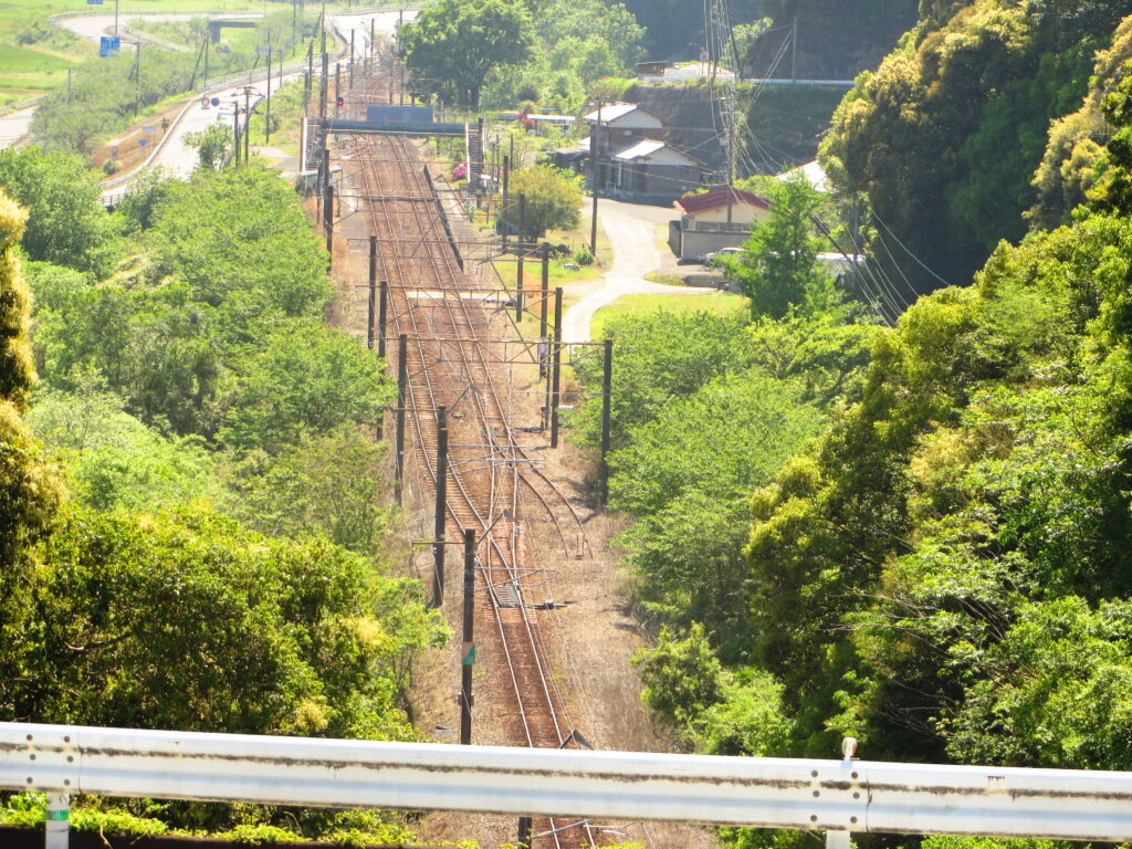 道の駅北川はゆまは鉄道のビューポイントです。日豊本線（日向長井駅）がよく見えます！！